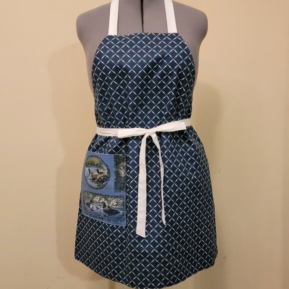 NWT Handmade Reversible Apron - blue and white lattice and ducks One Size - OOAK - Picture 3 of 4